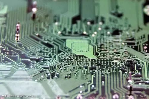 人工智能驅(qū)動行業(yè)應(yīng)用系統(tǒng)集成服務(wù)新篇章